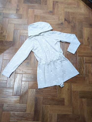 Star pattern one piece - one,